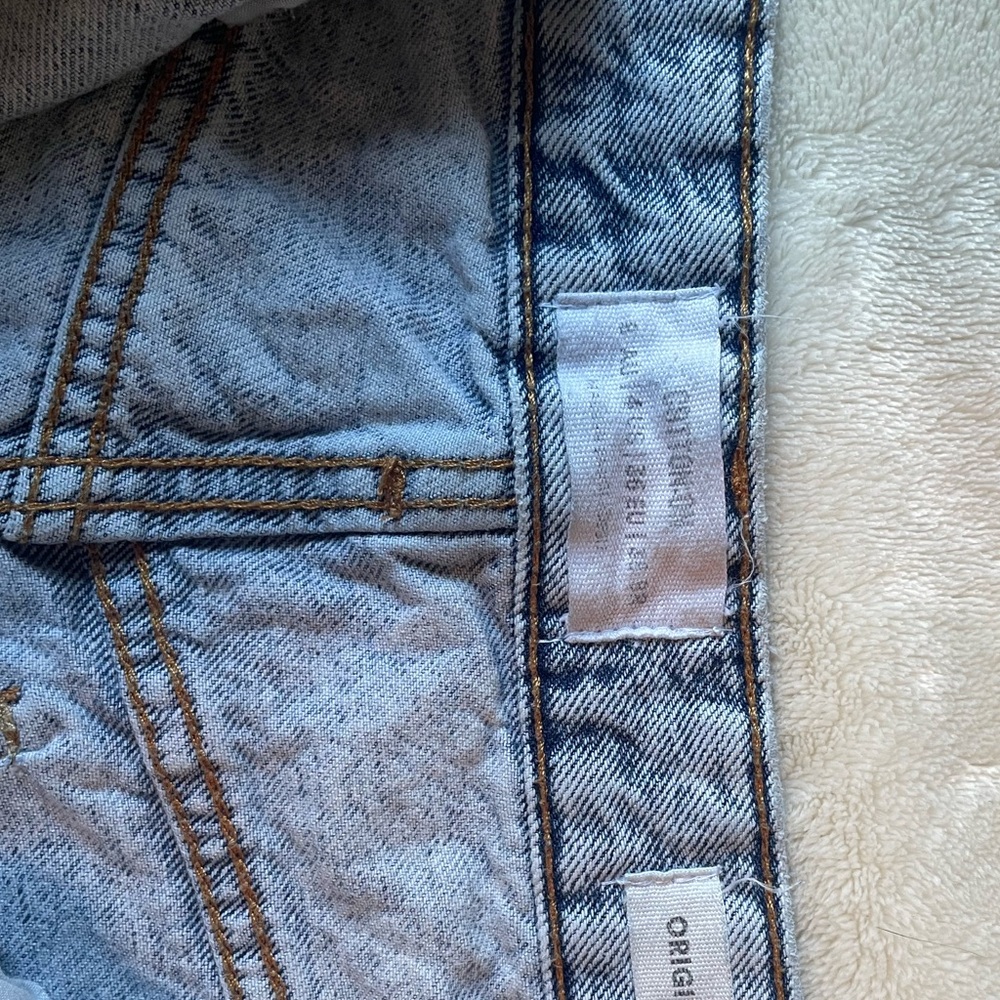 cute jeans!! love these. they’re casual and perfect for every occasion!